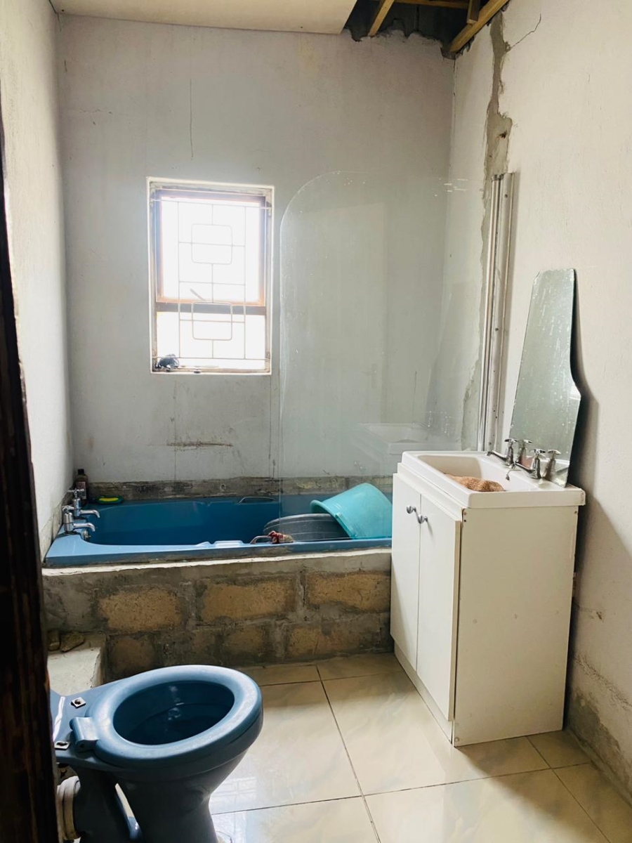 3 Bedroom Property for Sale in Harare Western Cape